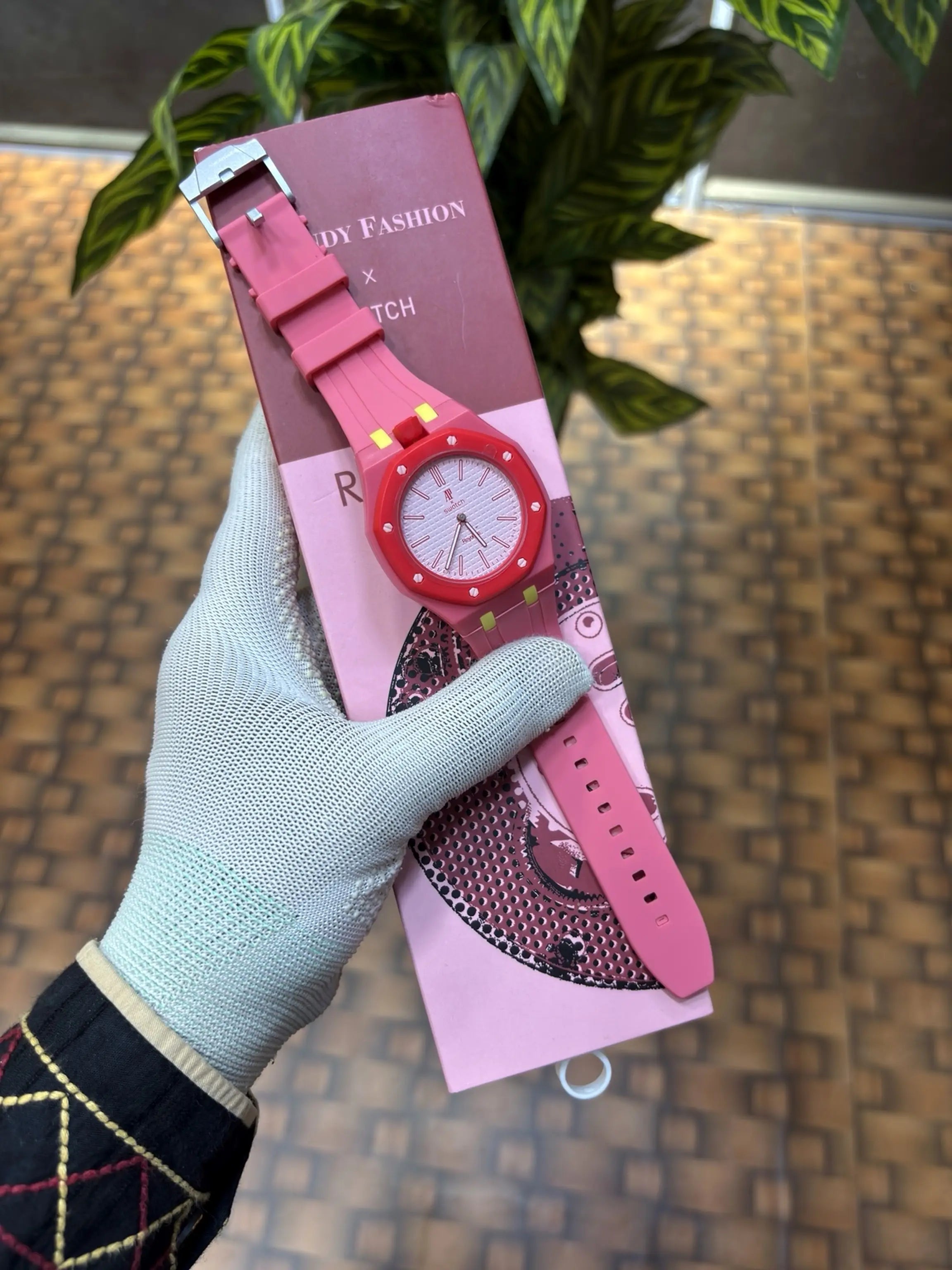 AP SWATC_H X ROYAL POP WITH BOX & SILICON STRAP PINK