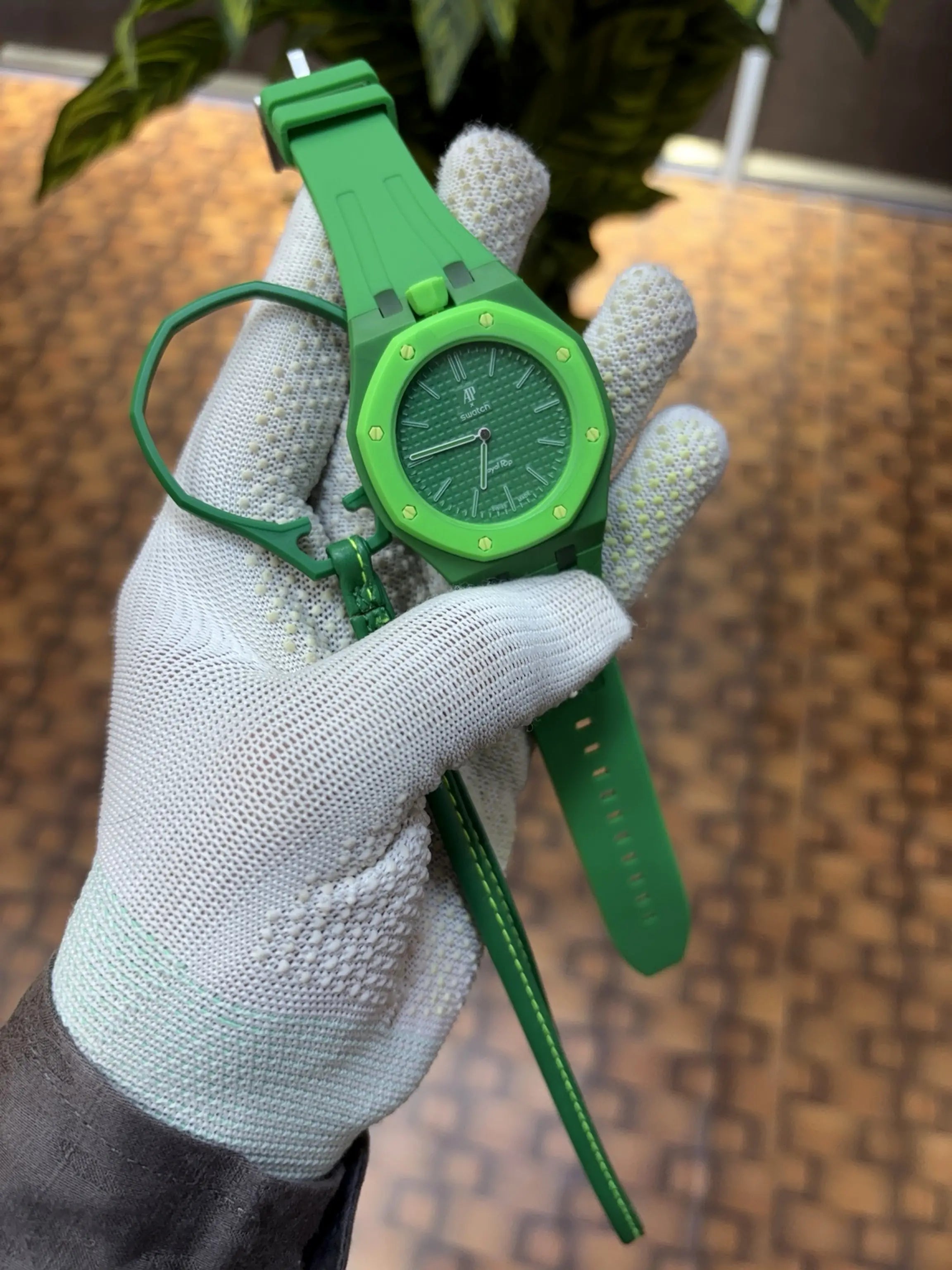 AP SWATC_H X ROYAL POP WITH BOX & SILICON STRAP GREEN