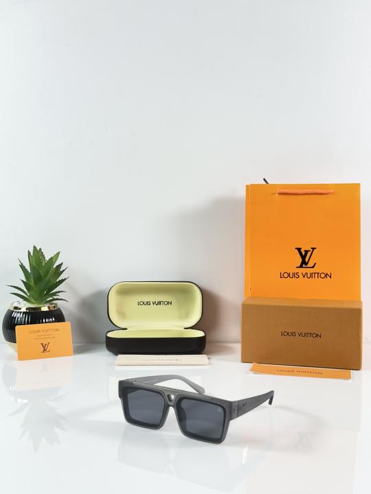 LV MATE GREY