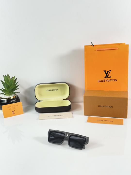 LV MATE GREY