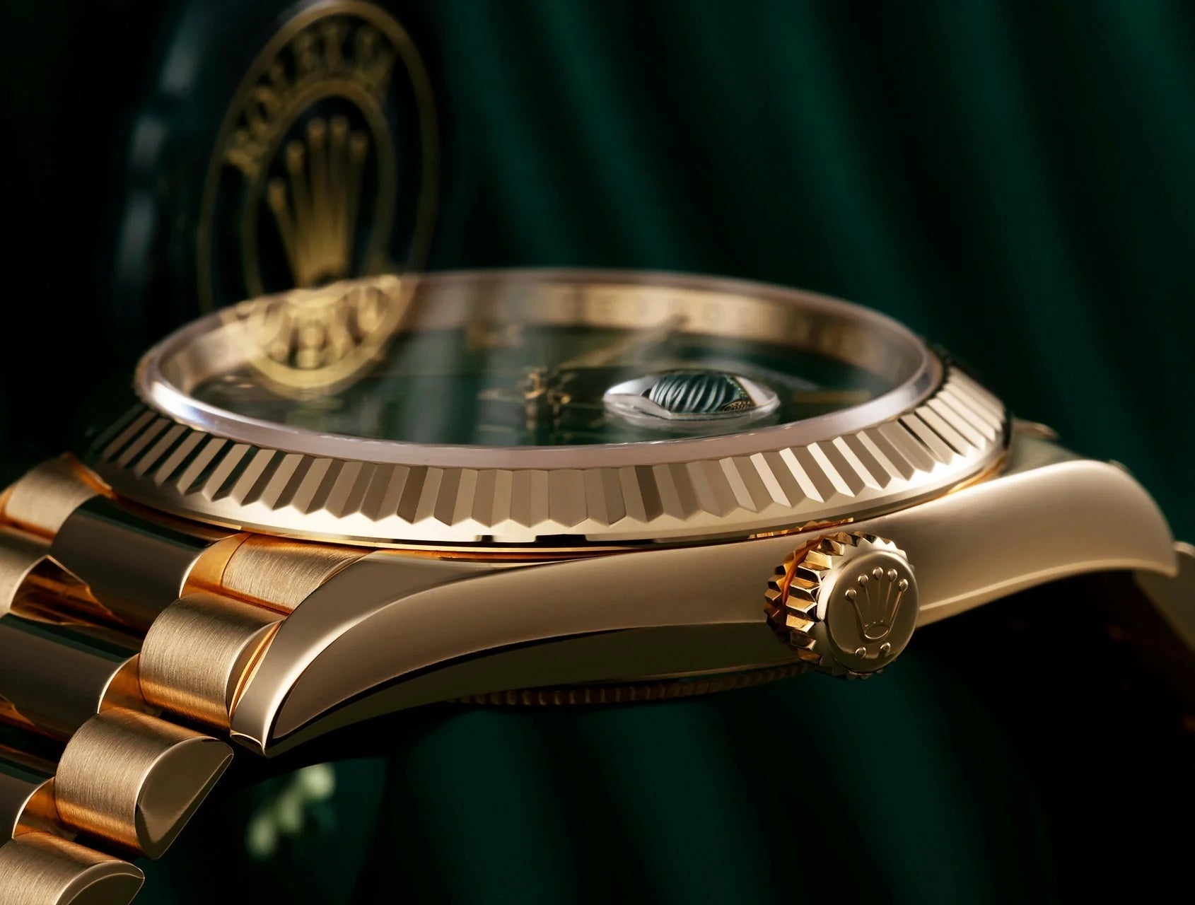 ROLE_X OYSTER PERPETUAL DAY DATE 40 GOLD GREEN ROMAN DIAL