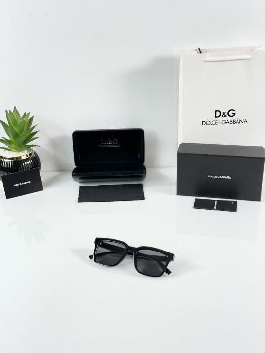 DG BLACK WHITE