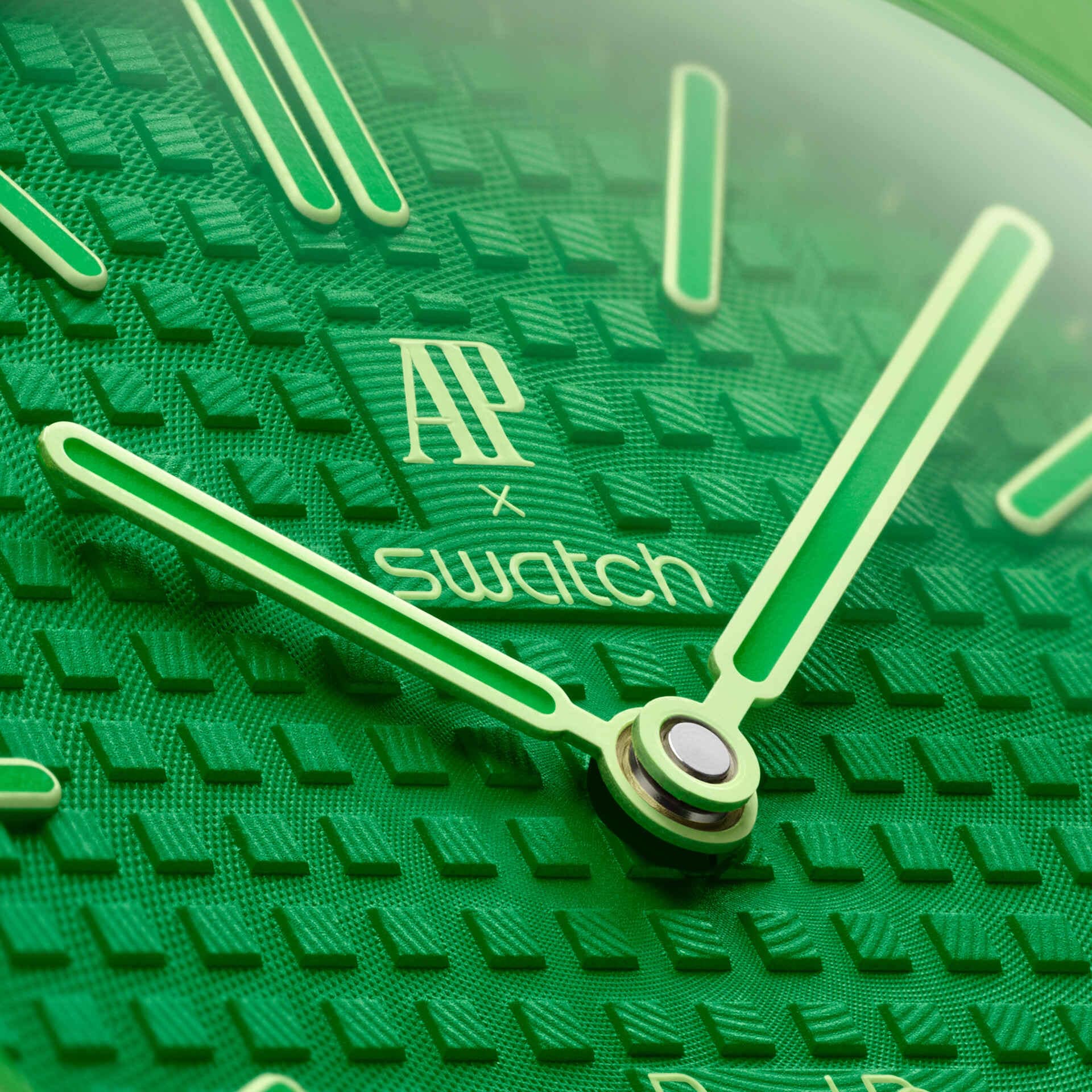 AP SWATC_H X ROYAL POP GREEN EIGHT