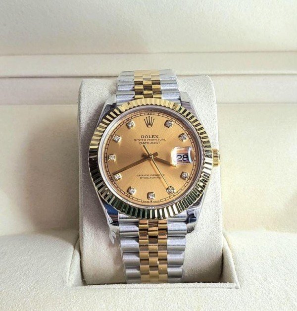 Role_x Oyster perpetual Date Just Automatic